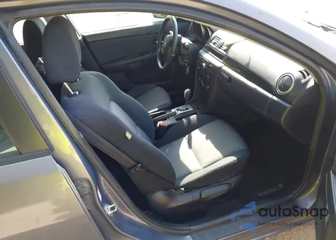 2008 Mazda Mazda3 z USA, uszkodzony, nr VIN JM18K32F581117892